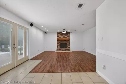 Living - 3021 S 100th St, Fort Smith, AR 72903 photo 6 of 6