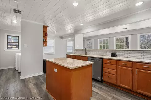 Kitchen - 2809 97th Cir, Fort Smith, AR 72903 photo 3 of 3