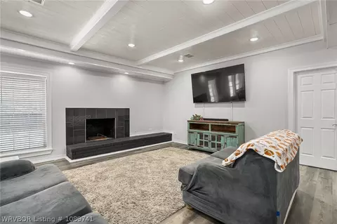 Living - 2809 97th Cir, Fort Smith, AR 72903 photo 2 of 2
