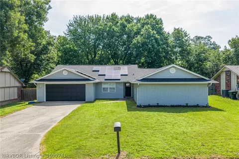 Exterior - 2809 97th Cir, Fort Smith, AR 72903 photo 5 of 5