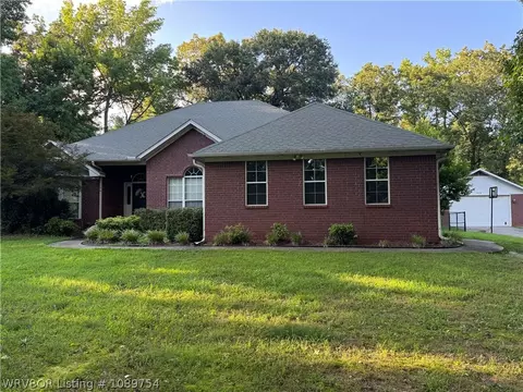 3414 Pecan Grove Pl, Alma, AR 72921