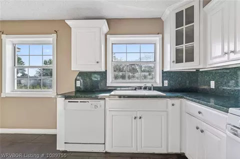 Kitchen - 4116 S 18th St, Fort Smith, AR 72901 photo 6 of 6