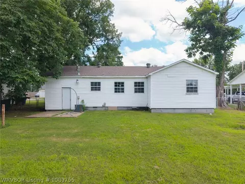 Exterior - 4116 S 18th St, Fort Smith, AR 72901 photo 7 of 8