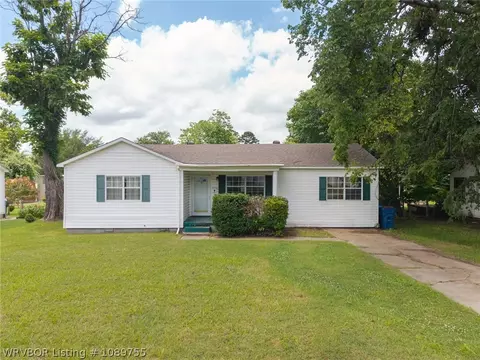 Exterior - 4116 S 18th St, Fort Smith, AR 72901 photo 2 of 8