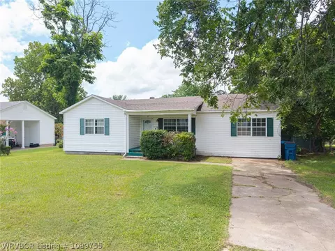Exterior - 4116 S 18th St, Fort Smith, AR 72901 photo 3 of 8