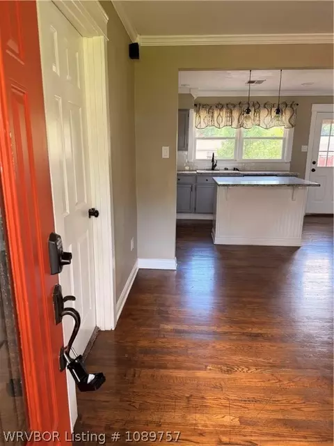 Entry Way - 4805 S V St, Fort Smith, AR 72903 photo 1 of 6