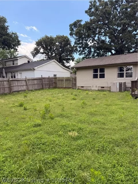 Exterior - 4805 S V St, Fort Smith, AR 72903 photo 7 of 7