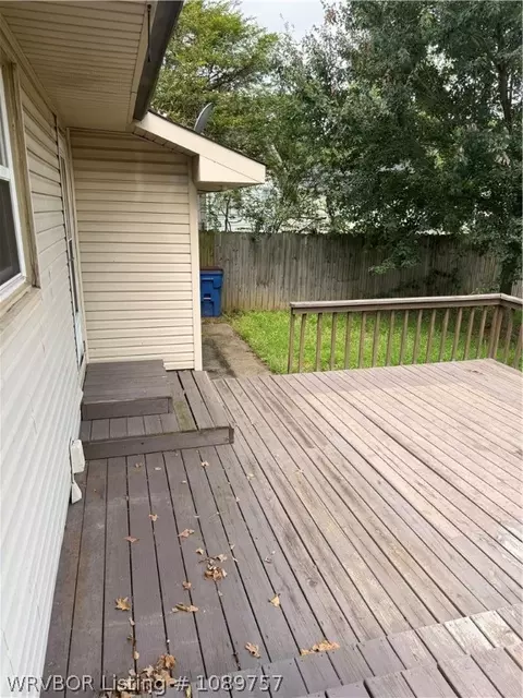 Exterior - 4805 S V St, Fort Smith, AR 72903 photo 3 of 7