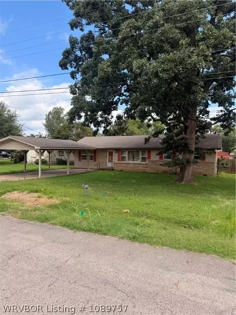 Exterior - 4805 S V St, Fort Smith, AR 72903 photo 2 of 7