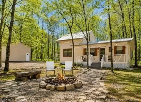21995 308th St, Hodgen, OK 74939