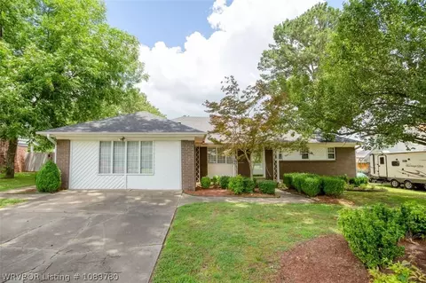 1910 46th Ter, Fort Smith, AR 72904