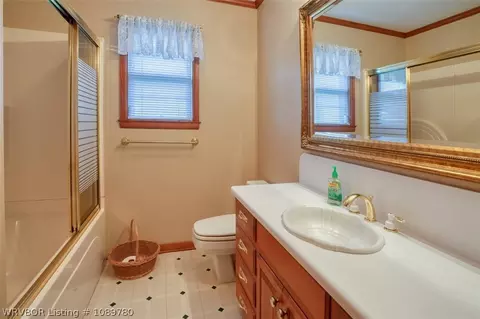 Bath - 1910 N 46th Ter, Fort Smith, AR 72904 photo 3 of 3