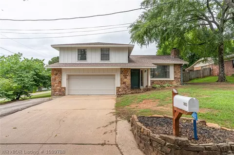 803 N Nixon Ave, Booneville, AR 72927