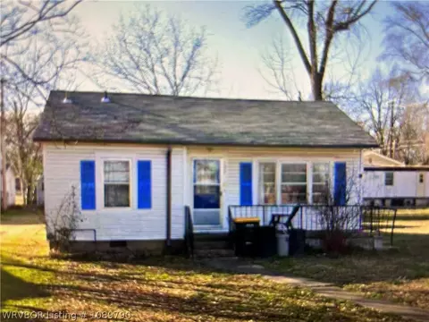 125 Prairie St, Charleston, AR 72933