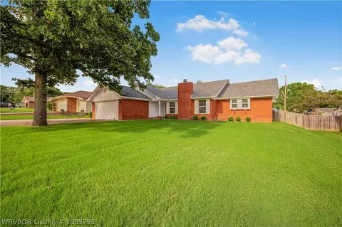 1410 Briarwood Dr, Alma, AR 72921