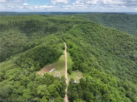 2325 W Fly Gap Rd, Combs, AR 72721 photo 4