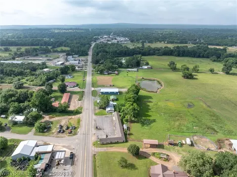 View/Area - 910 Main St, Waldron, AR 72958 photo 2 of 3