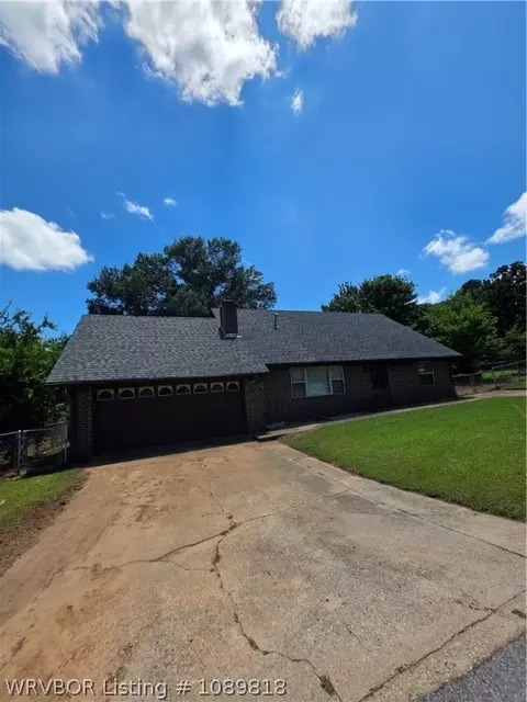 121 Woodbine Ave, Poteau, OK 74953