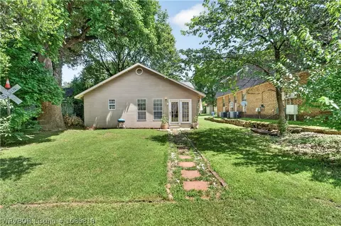 Exterior - 2210 S N St, Fort Smith, AR 72901 photo 9 of 10
