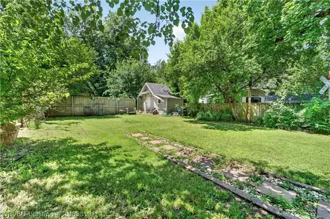 Exterior - 2210 S N St, Fort Smith, AR 72901 photo 6 of 10