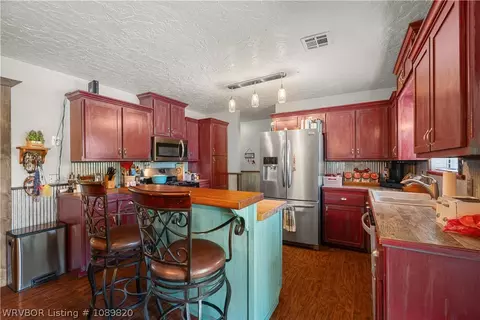 Kitchen - 2704 E Phillips Ave, Sallisaw, OK 74955 photo 1 of 3
