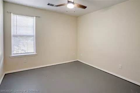 Bedroom - 400 Village Dr, Lavaca, AR 72941 photo 4 of 5