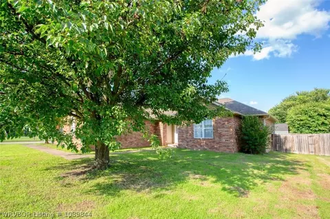Exterior - 400 Village Dr, Lavaca, AR 72941 photo 5 of 11