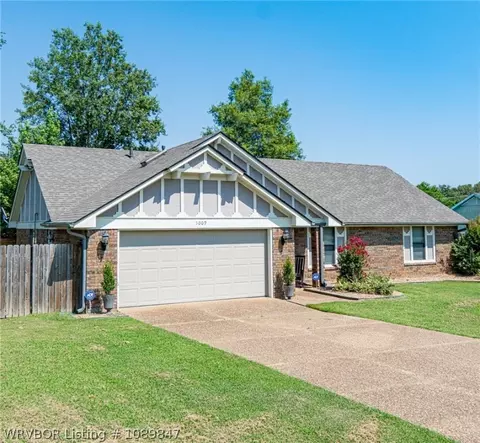 Exterior - 5009 S 94th St, Fort Smith, AR 72903 photo 2 of 6