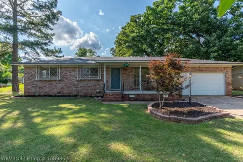 207 Riviera Dr, Booneville, AR 72927