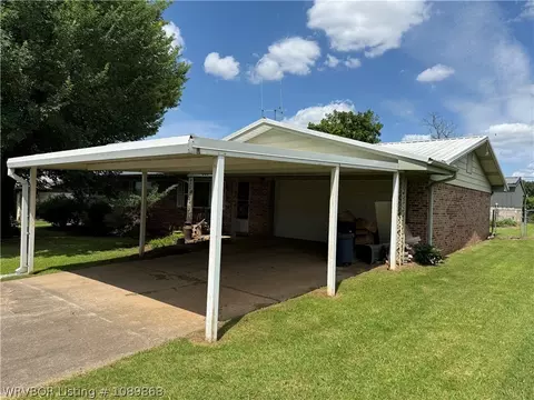 Exterior - 206 Maple Dr, Pocola, OK 74902 photo 2 of 6