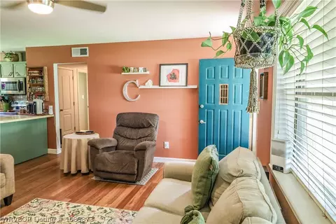 Entry Way - 300 N 4th St, Lavaca, AR 72941 photo 1 of 2