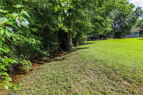 Exterior - 300 N 4th St, Lavaca, AR 72941 photo 10 of 10