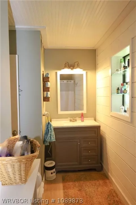 Bath - 300 N 4th St, Lavaca, AR 72941 photo 1 of 1