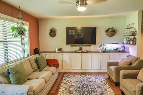 Living - 300 N 4th St, Lavaca, AR 72941 photo 2 of 3