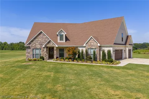 909 S Coker St, Greenwood, AR 72936