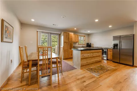 Dining - 10022 W Devils Den Rd, Winslow, AR 72959 photo 3 of 5