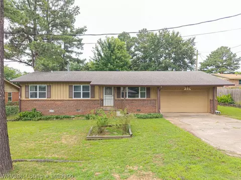 12 Eastwood Dr, Fort Smith, AR 72903