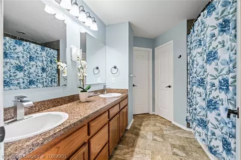 Bath - 438 Mildred Ct, Alma, AR 72921 photo 1 of 3