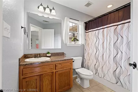 Bath - 438 Mildred Ct, Alma, AR 72921 photo 3 of 3