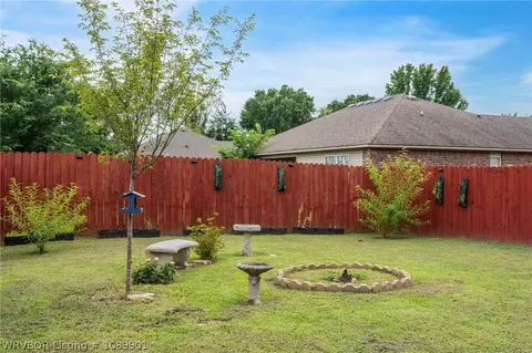 Exterior - 438 Mildred Ct, Alma, AR 72921 photo 4 of 5