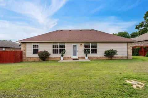 Exterior - 438 Mildred Ct, Alma, AR 72921 photo 3 of 5