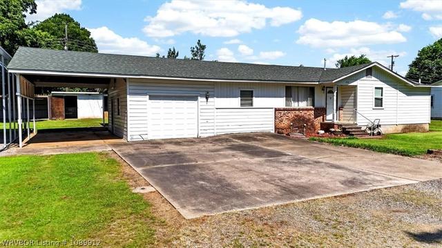 210 Carrol Heights Dr, Poteau, OK 74953