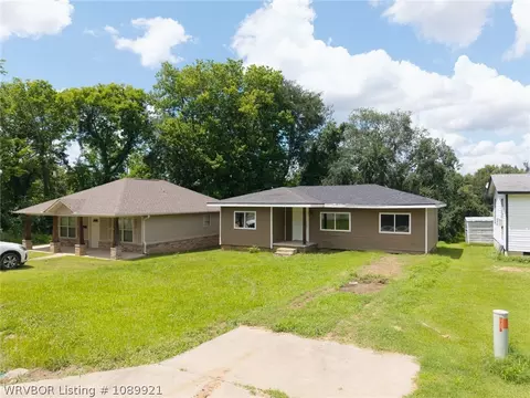 Exterior - 1903 Wirsing Ave, Fort Smith, AR 72904 photo 2 of 7