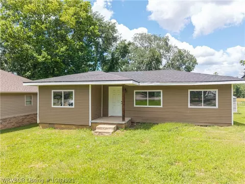 Exterior - 1903 Wirsing Ave, Fort Smith, AR 72904 photo 1 of 7