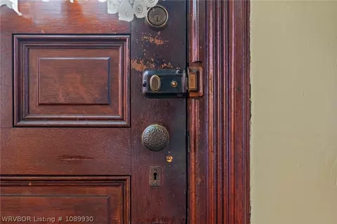 Entry Way - 109 N 16th St, Fort Smith, AR 72901 photo 2 of 10