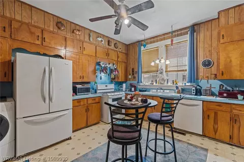 Kitchen - 109 N 16th St, Fort Smith, AR 72901 photo 1 of 2