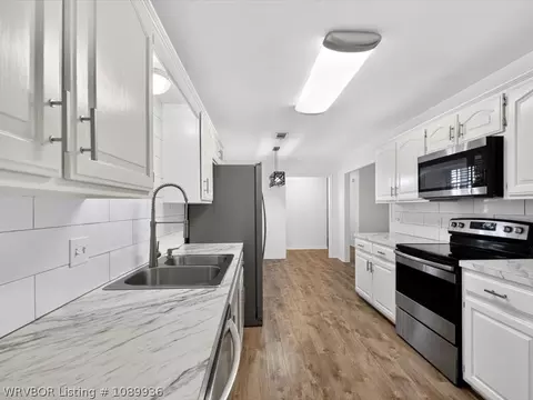 Kitchen - 7701 S 24th, Fort Smith, AR 72908 photo 4 of 4