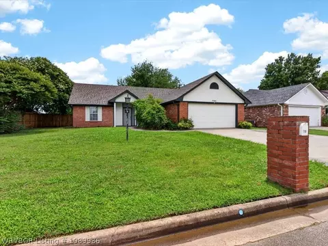 Exterior - 7701 S 24th, Fort Smith, AR 72908 photo 4 of 16