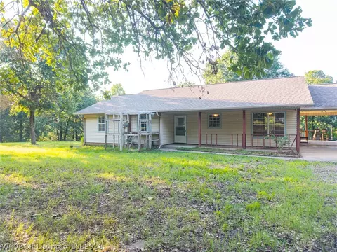 4716 Cobblestone Rd, Huntington, AR 72940