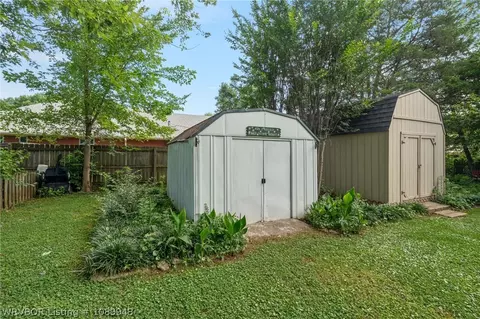 902 F St, Barling, AR 72923 photo 8